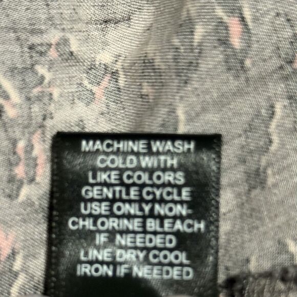 Torrid Blouse Size 2 (2X) Black Pink Gray Abstract Print V-Neck 3/4 Sleeve Top - Picture 7 of 7